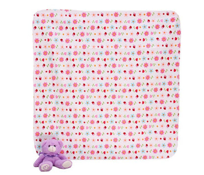 4 pieces of baby sheets