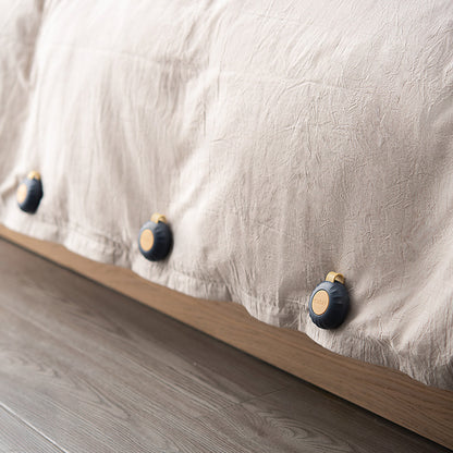Four-corner Non-marking Fixator For Quilt Sheets